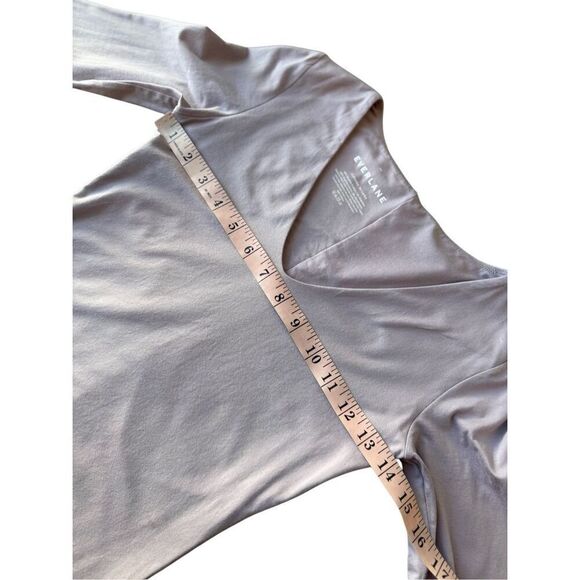 EVERLANE Supima Cotton Long-Sleeve V-Neck Bodysuit T-Shirt In Dusty Lavender - Picture 10 of 12